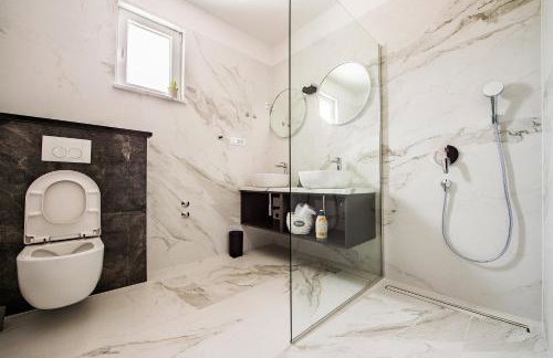 Villa SM Matijas - Photo 18