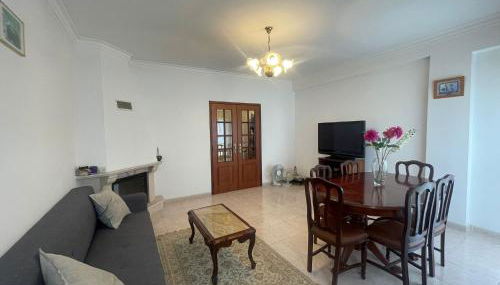 Entire 3 bed rooms Apartment with Private wc ! - Foto 2
