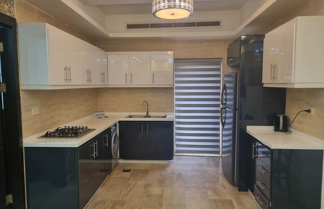 Charming Amman Apartment With Central Air-con & Street Parking - Foto 24