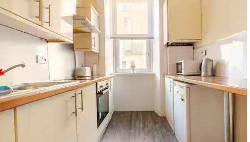 3 Bed Central Apartment - Pet Friendly & Parking - Foto 3