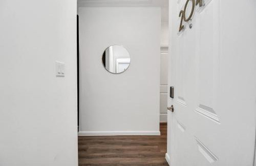 Serenity Studios - Near Med Center & Museum District - Foto 29