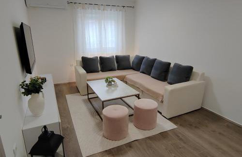 Apartments and pool Luminous - Photo 47