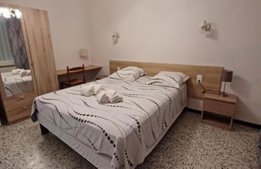 A 5 Minutes des Ocres Gïte La Charite Gordes Roussillon - Foto 13