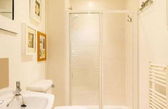 Fabulous Beach Pad Just 20 Paces From The Sea - Foto 13