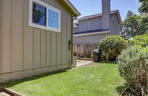 Spruce Beach Cottage - Walk to beach - Photo 33