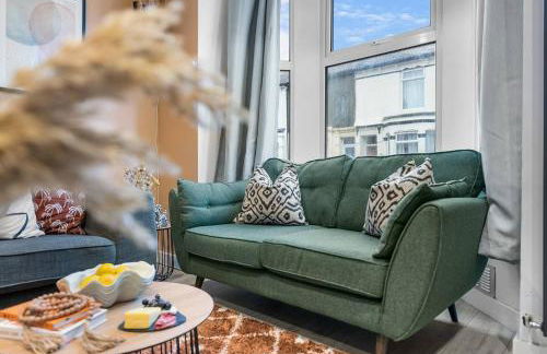 Aylesbury House 3 En-suite Bedrooms Parking Pets - Photo 11