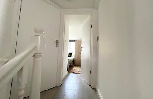 London Serviced Accommodation near Tottenham Hotspurs Football Stadium Great for Contractors - Foto 20