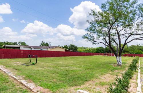 Family-Ready 4BR with Yard & Kids Playground - Foto 48