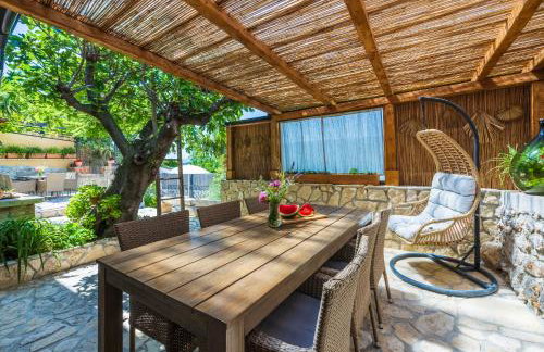 Villa Cocoon - Vacation Home with Heated Pool & Garden - Foto 14