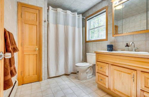 On Baxter Lake Wooded Retreat Near Trails - Foto 12