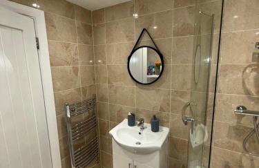 Cosy 2 Bed Cardiff Bay Retreat! - Foto 4