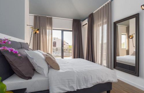 MarCante - designer, romantic pool view Suite - Foto 31