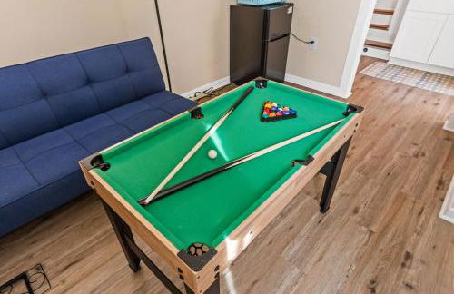 Chill Retreat, hot tub, large private yard - Foto 38