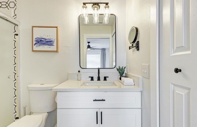 Charming Florida Beach Home w King Bed Patio - Photo 35