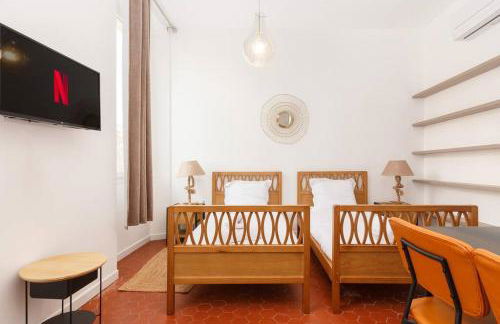 Luxury 3 Bd Aptment with Sea view - Photo 17