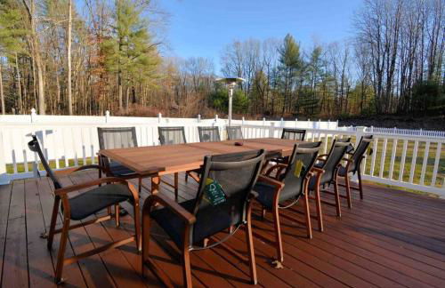 9 Bedroom Saratoga Retreat, In-Ground Heated Pool, HotTub, Firepit, Gourmet Kitchen, Private Office - Foto 13