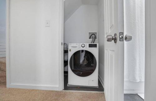 Brand NEW King Suite| Movie/Game Room| Coffee Bar - Foto 13