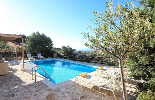 Villa Myrsini - Photo 1