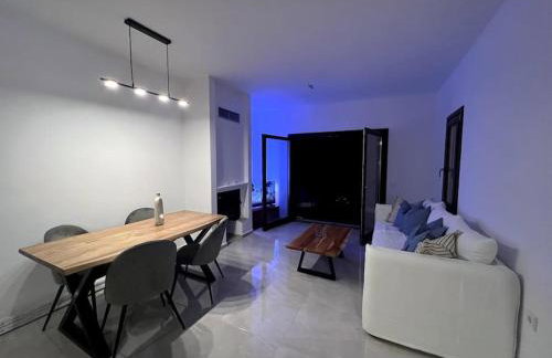 The Yacht House - Photo 38