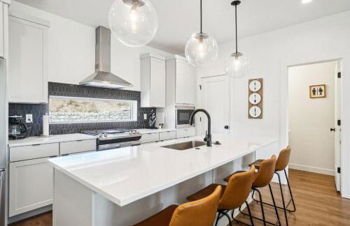 The Charleston by Crafty Casitas, near Snowbasin, 2 Kings and a Queen - Foto 16