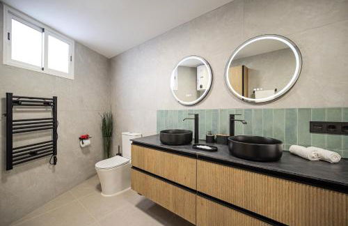 Nirvana - Luxury Villa with heated pool - Photo 49