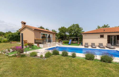 Luka's house - Photo 42