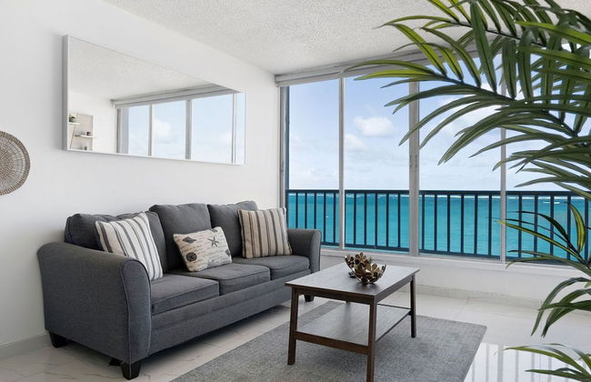 Flamenco Beach 2BDR Oceanfr Pool Parking - Photo 7