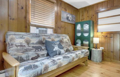 Twin Pines Retreat - Lake, Firepit and Games - Foto 8