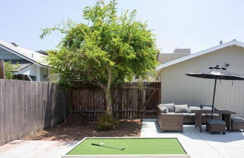 Family Renovated Home, Netflix, AC, WD, Putt Putt - Foto 34