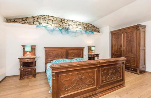 Stunning Home In Jurdani With Wifi - Photo 26