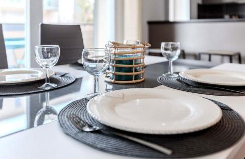 Quiet and bright apartment terrace and private P - Foto 6