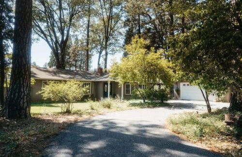 Grass Valley Home with Hot Tub - Photo 45
