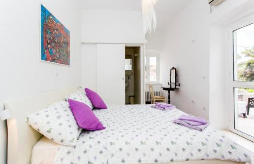 Dvori With Garden, Free Parking Next To Sea - Photo 19