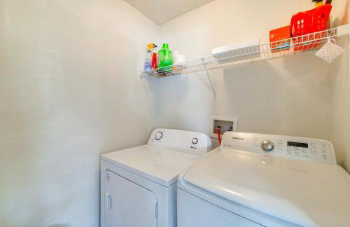 Disney Hub! Family Getaway with Themed Rooms and Pool - Foto 23