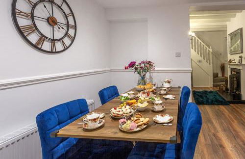 Cottage, Hot Tub, Open fire, Games Room, large Garden Sleeps 2-8 - Foto 21