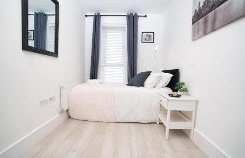 Milton Keynes new 5-Bedrooms 14guests Contractor family holiday Free Parking - Foto 29