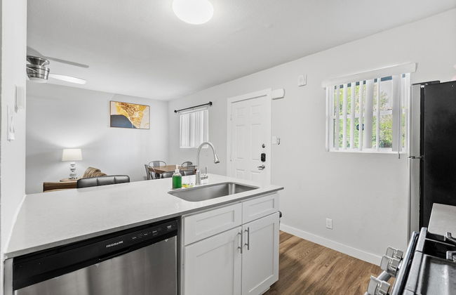 Stylish 1BR Near UT Highland Evonify - Photo 29