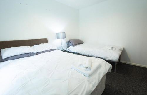 Close to City Centre 3-Bed Townhouse, Sleeps 7, Free Parking, Great Transport Links - Foto 9