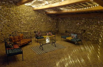 Beautiful Farmhouse with large swimming pool within walking distance of a charming, lively village - Foto 29