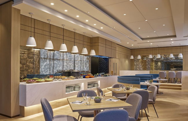 Two MacDonnell Road - Photo 16