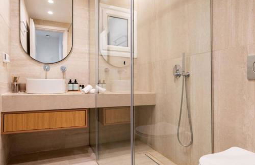 2-BD Luxury Apt Sea View Balcony near the beach - Foto 15