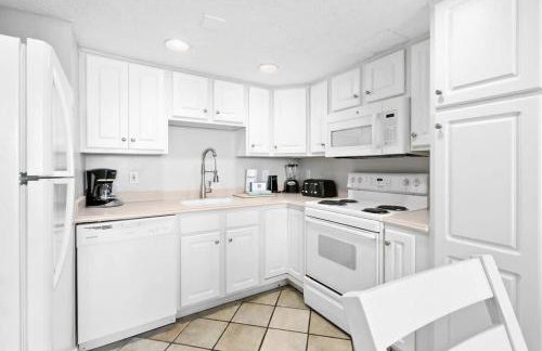 SunDestin Resort Unit 1811 - Photo 2
