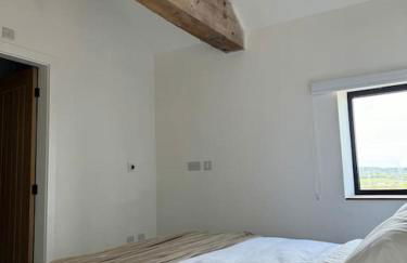 The Hayloft, Modern 4 Bed, 8 person, Barn Conversion in a Rural Location with Great Access & Hot Tub - Foto 12