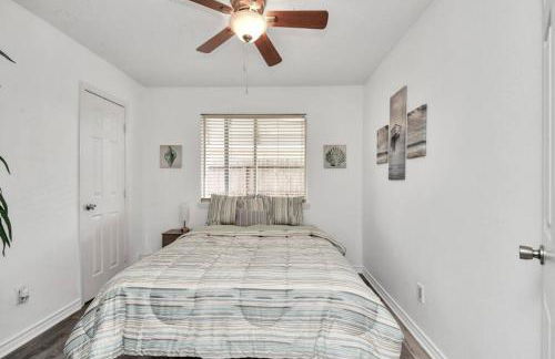 Coastal Comfort Moments from the Boardwalk with Gated Boat Parking - Foto 7