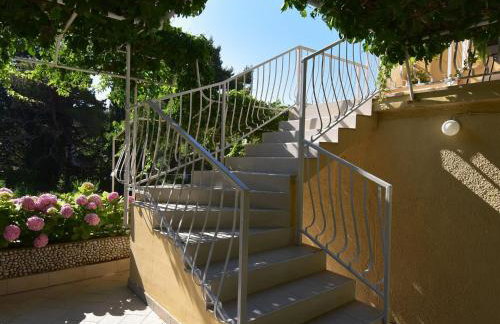 2 bedroom apartment with garden - Foto 22
