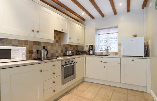 Brackendale Cottage Upperdale Peak District - Photo 4