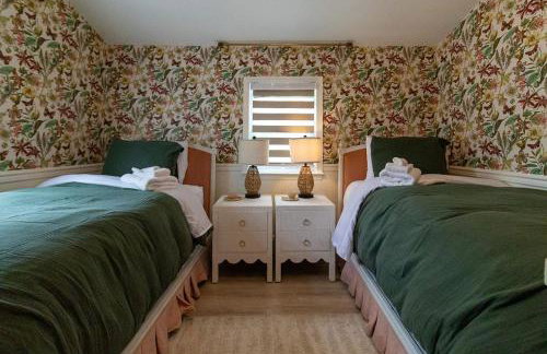 Quiet Cottage In The Woods, with Hot Tub! - Foto 6