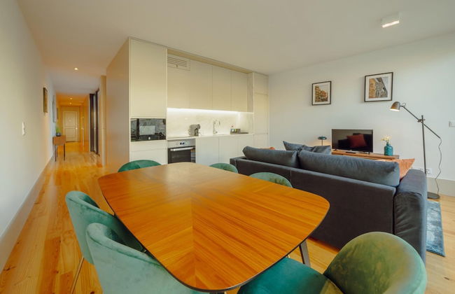 Legacy Oporto Premium Apartment B by Vacationy - Photo 27