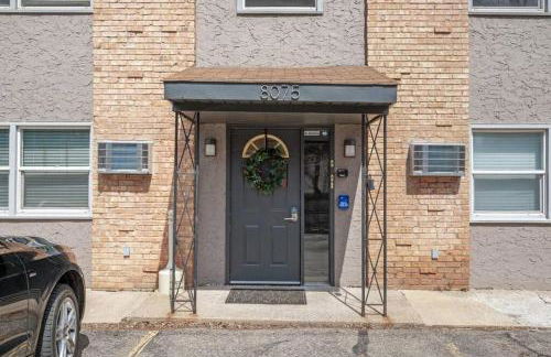 Tranquil 2BR Apt Mpls - 8075 Apt 2 - Foto 19