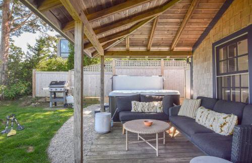 Seaside Retreat w Private Beach Landing - Foto 22